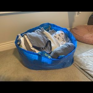 Selling over 100 pieces of clothes